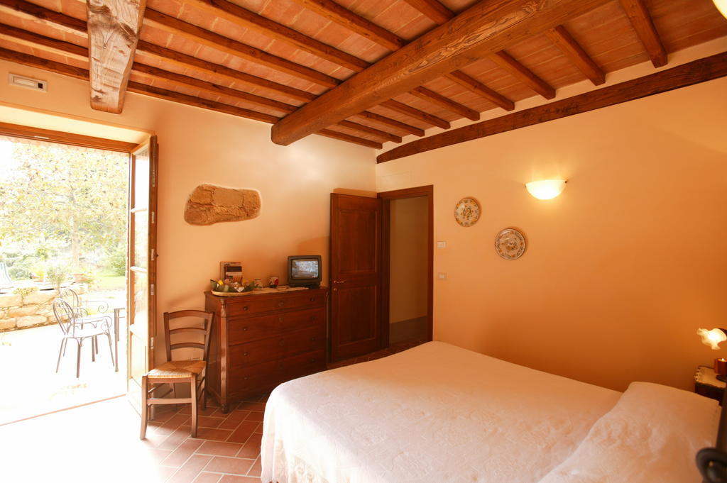 Agriturismo Podere San Gregorio П'єнца Номер фото